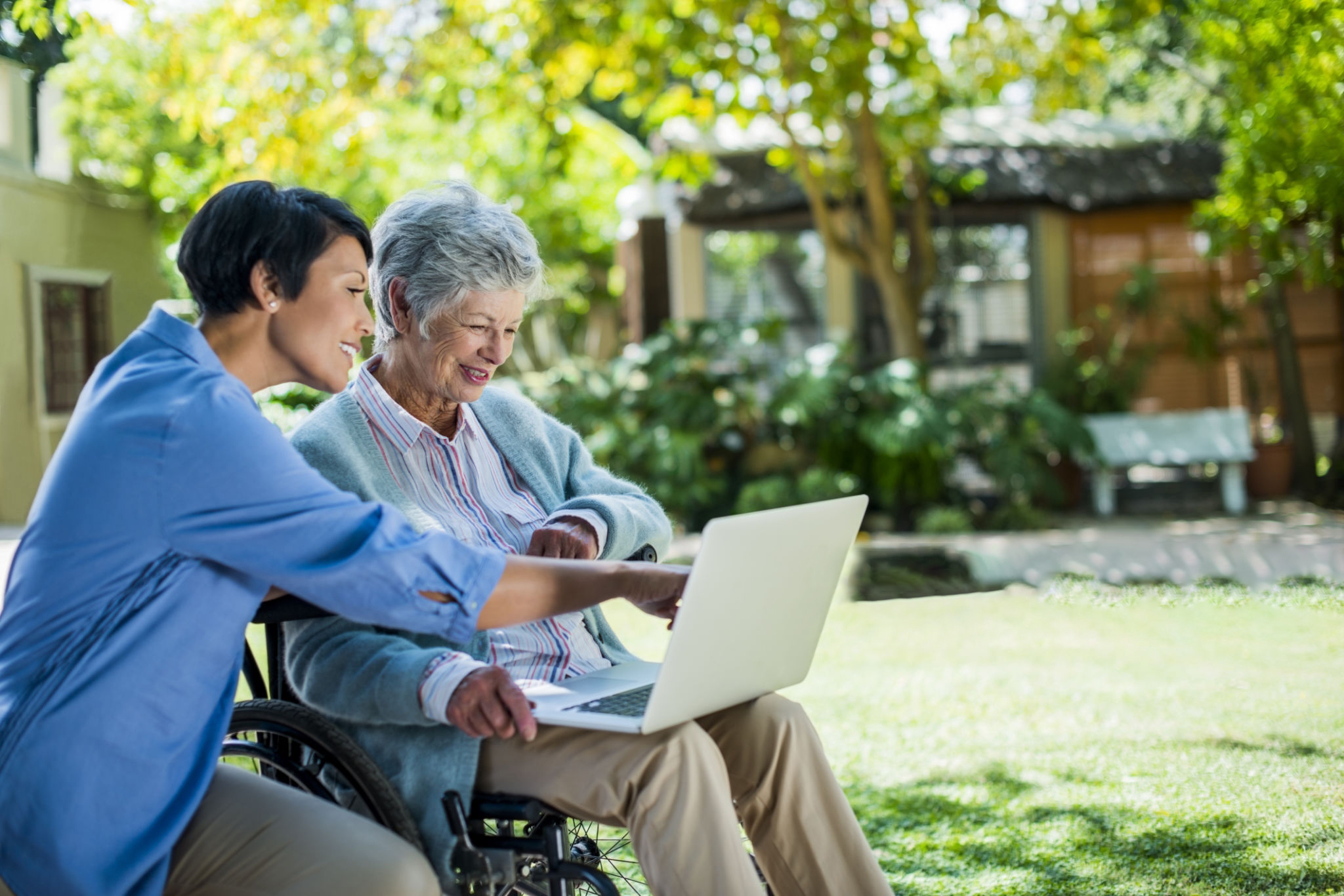 10 points to consider when choosing a care management software